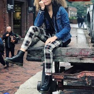 Dr. Martens VEGAN 1460 FELIX LACE UP BOOTS NEW (M/4 - W/5)